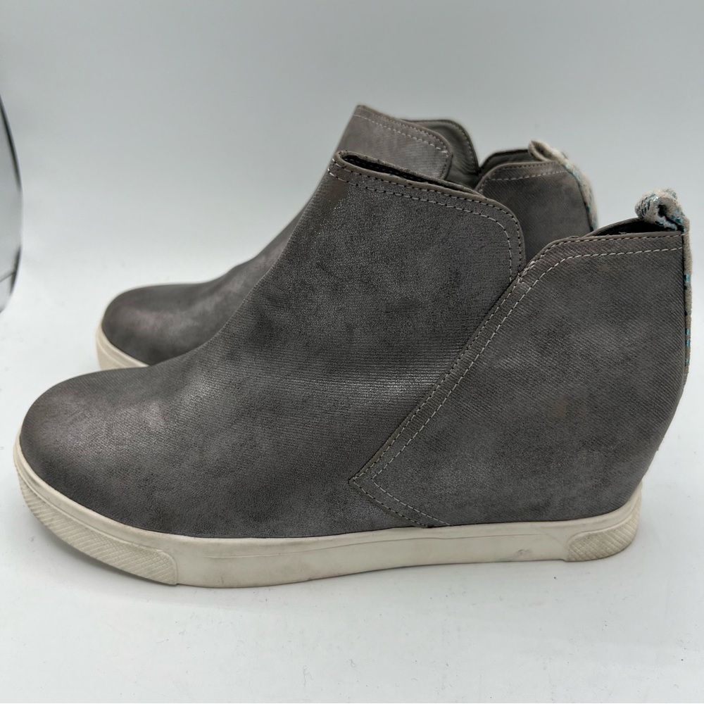 Treasure & Bond Women's Sz 5 Silver Faux Leather Parker Wedge Ankle Booties - Picture 3 of 9